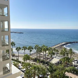 precioso-apartamento-en-primera-linea-de-playa.1costadelsol.com/