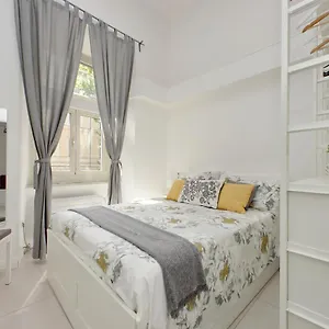 Castro Pretorio Suite: Retreat Near Termini Apartment