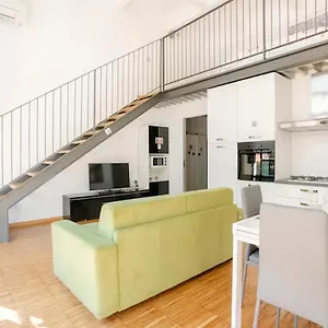 lussuoso-e-spazioso-loft-a-miiano.italymilanhotels.net/